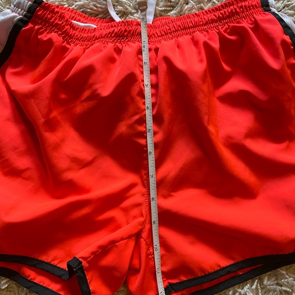 COLOSSEUM Dri running shorts - Picture 4 of 7
